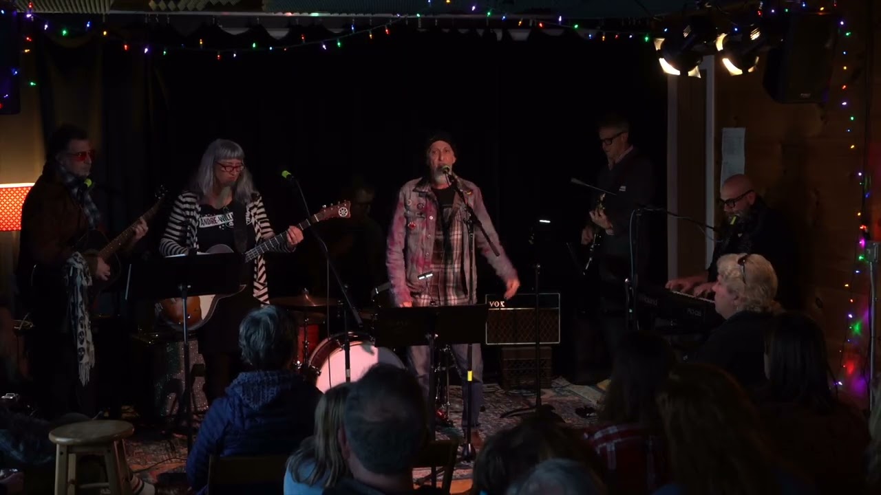 04 Jon Slackman   Harder They Come  Jimmy Cliff   NEW YEAR'S DAY OF THE DEAD @ LUCKY DOG