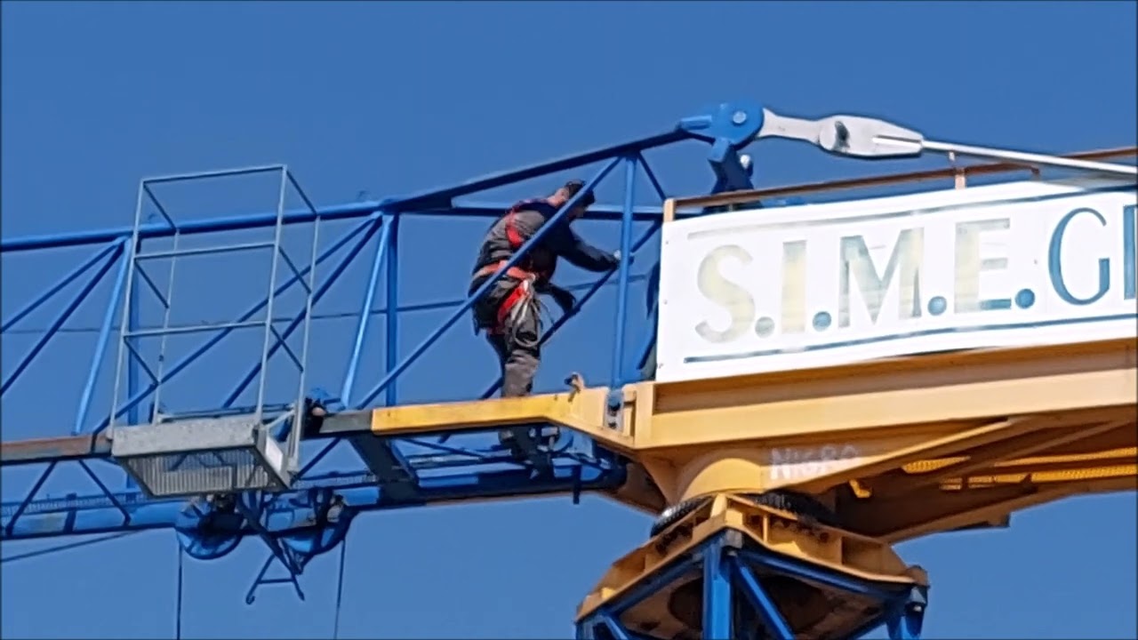 interventi vari su una gru RAIMONDI  a COSENZA CFN