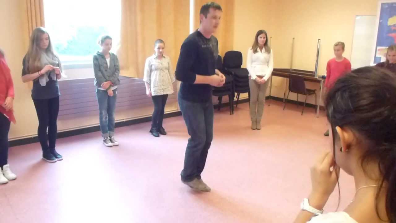 Stage Yaouank - Dañs Plinn ou Fañch avec Anthony Guyader du Cercle de Saint Nicolas du Pelem
