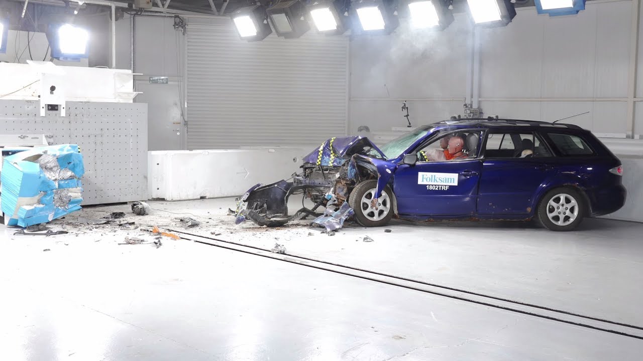 Rust crash test: Mazda 6 Generation I (2003-2008)