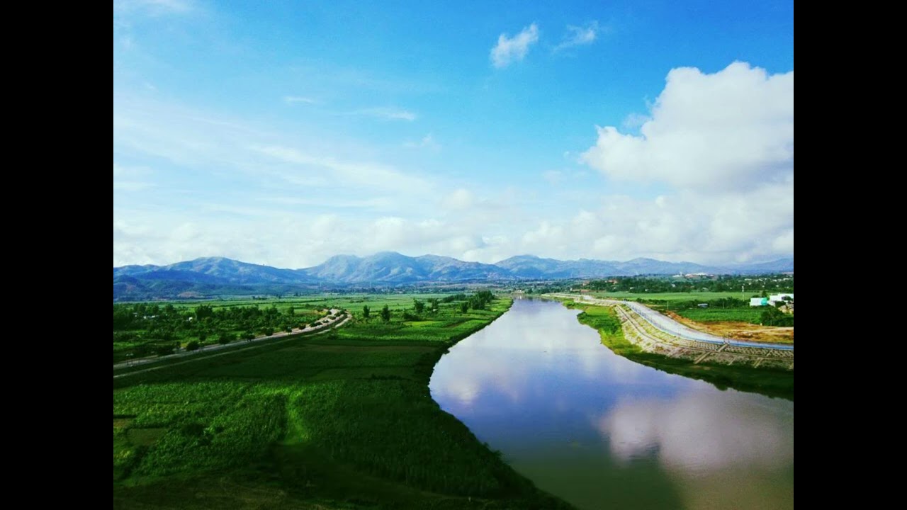 Sông Dakrong Mùa Xuân Về -  Phạm Thu Hà (beat chuẩn)