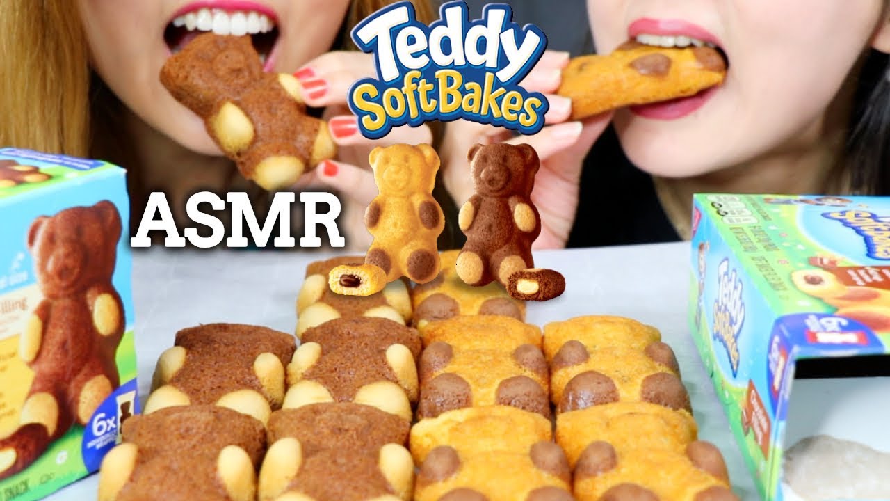 ASMR EATING TEDDY SOFT BAKED CAKES (CHOCOLATE AND VANILLA CREAM FILLED) | Kim&Liz ASMR