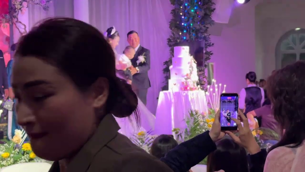 Em chúc anh chị trăm năm hạnh phúc. 14/3/ 2026