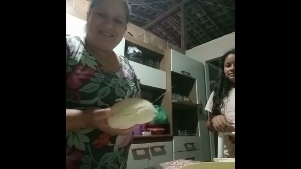 Noite de pizza caseira,feita com muito 🍕🍕😍😋
