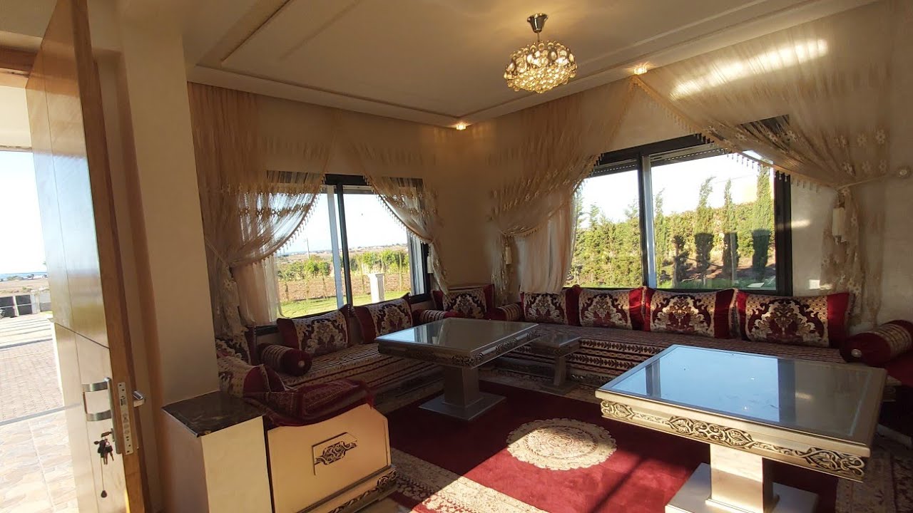 فيلا صغيرة مفروشة على البحر بإقامة محروسة فيها مسبح بين الطبيعة والبحر villa sidi rahal