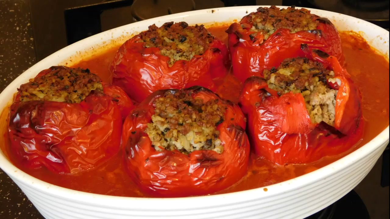 Паприка, фаршированная рисом и мясным фаршем