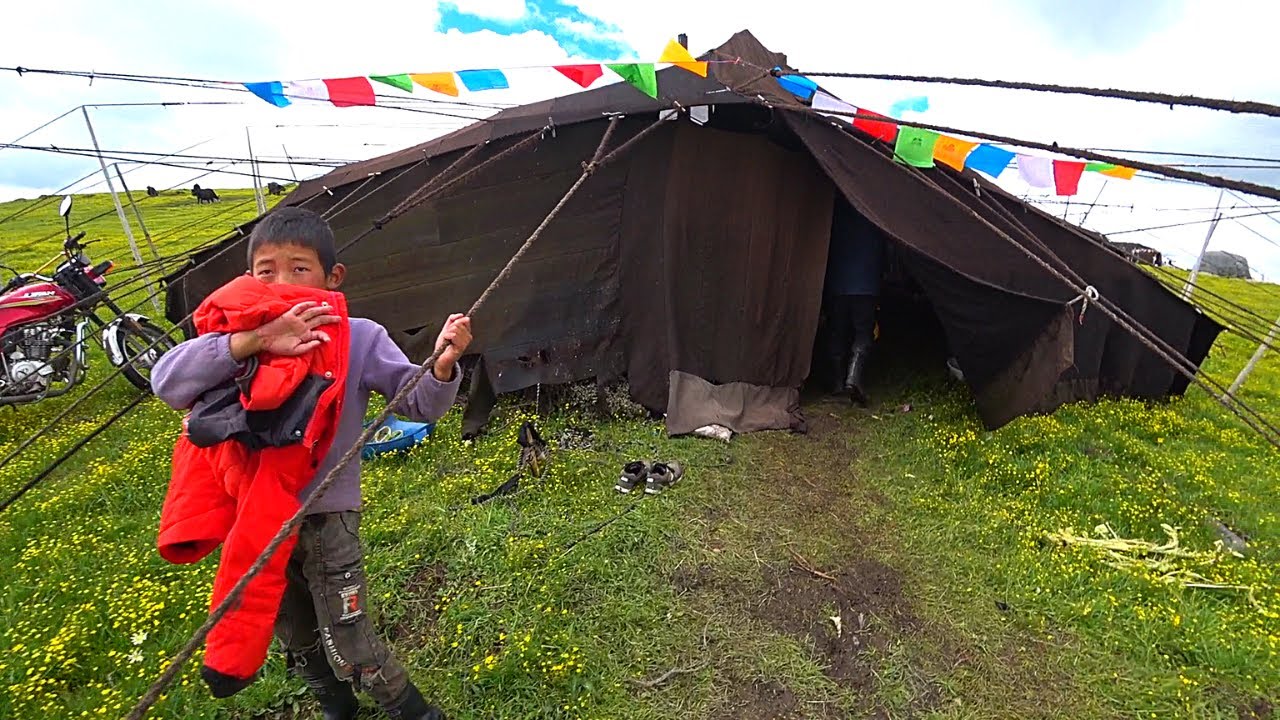 Horseback Riding Adventure To A Tibetan Yurt | Garze, Sichuan 甘孜