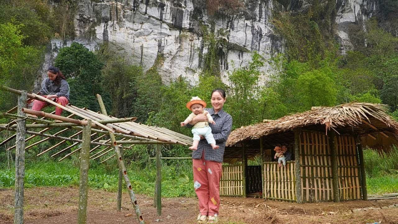 17-Year-Old Single Mother Builds a Bamboo House as a New Shelter With Her Son | Village Life Story