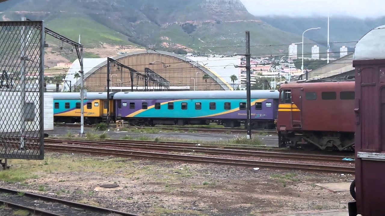 Shosholoza Meyl shunting out of Cape Town Station