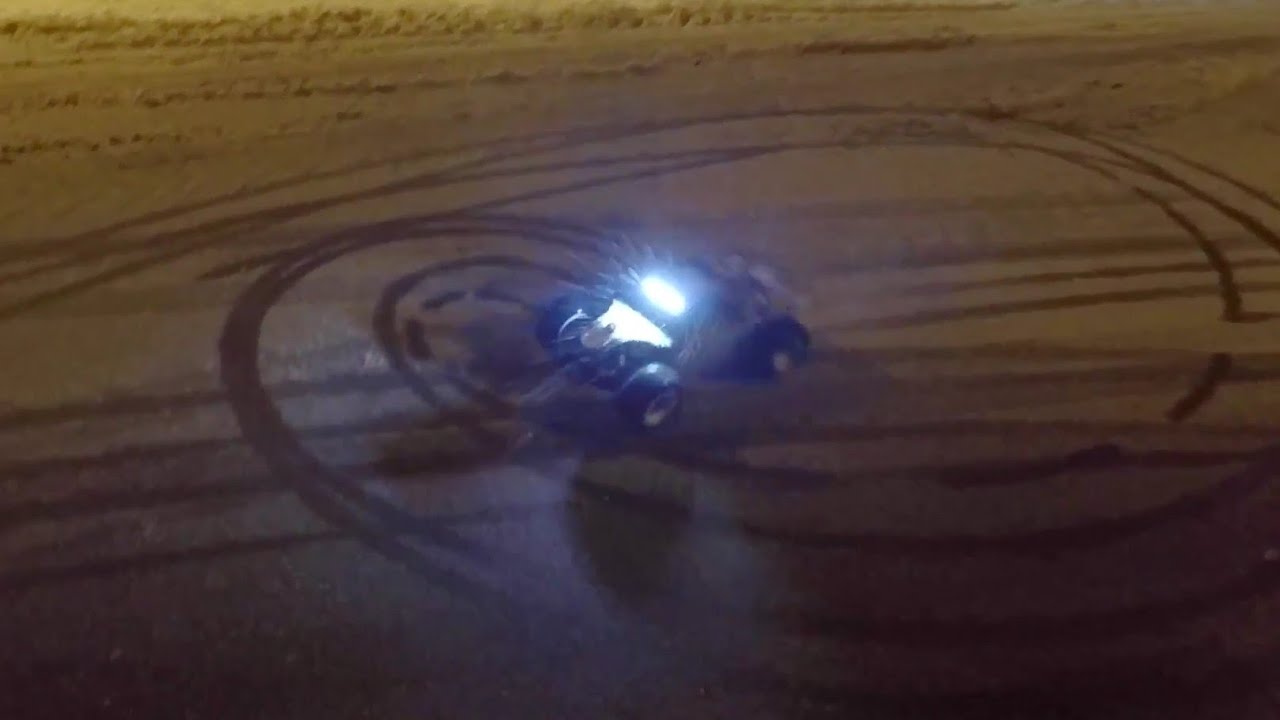 Losi dbxl-e 8s the snow muncher