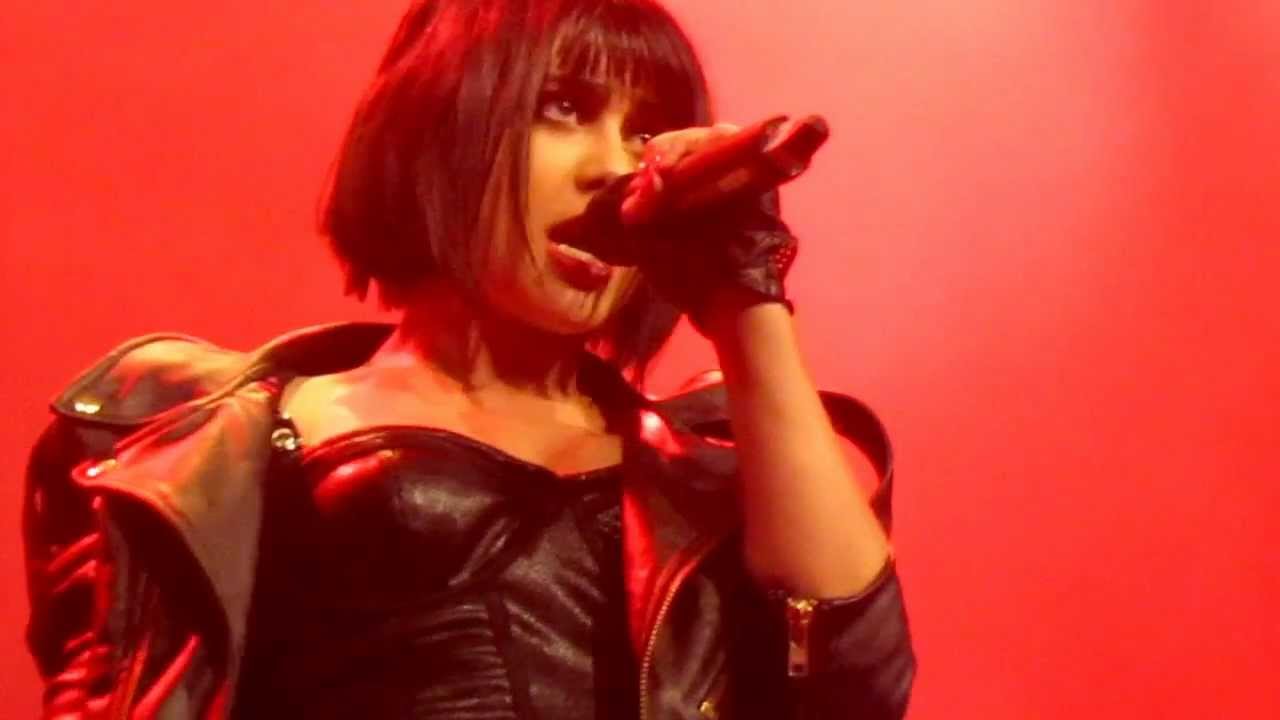 Natalia Kills - Wonderland (Live @ Amsterdam) HD