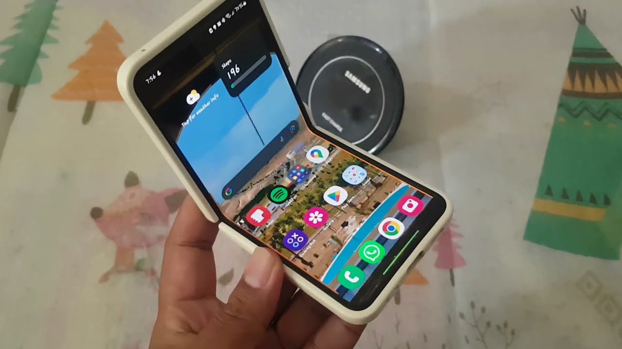 Samsung Z Flip 5: How to Enable or Disable Prioritize Focus Over Speed in Camera Assistant