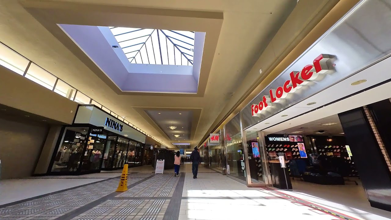 Insta360 Go 2 Serramonte mall walk indoors