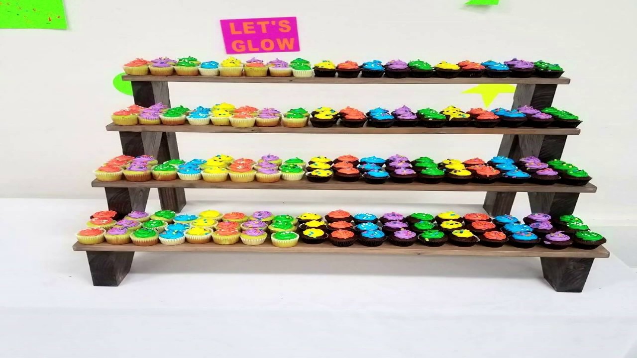DIY Rustic Cupcake Stand