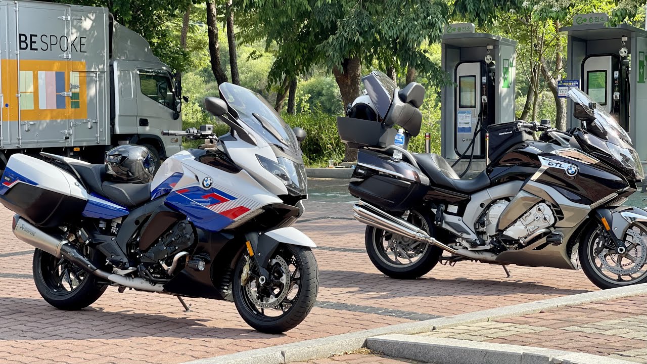 BMW K1600GTL. Running at 450kms in Maltijae with a 2022 K1600GT.