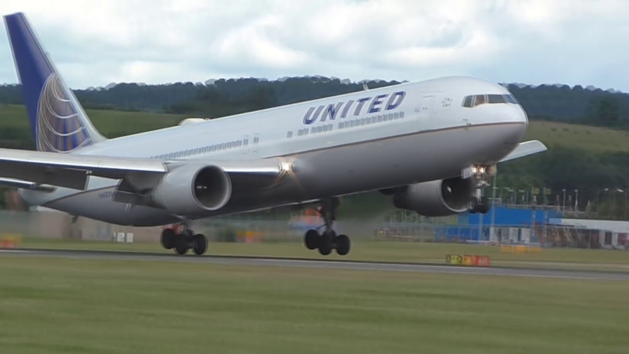 EMERGENCY Landing United Boeing 767 N642UA at Edinburgh Airport