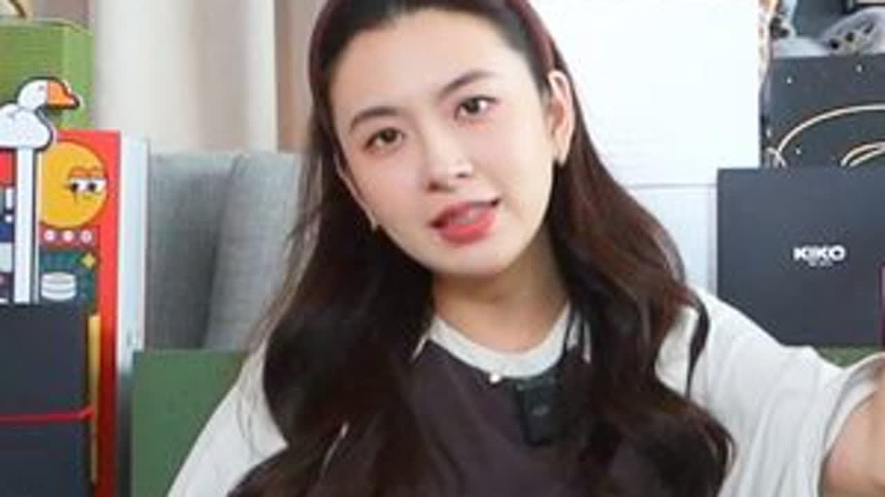 十月的超长电子榨菜来啦~感谢各位品牌爸爸的宠爱 #开箱 #pr礼盒 #美妆