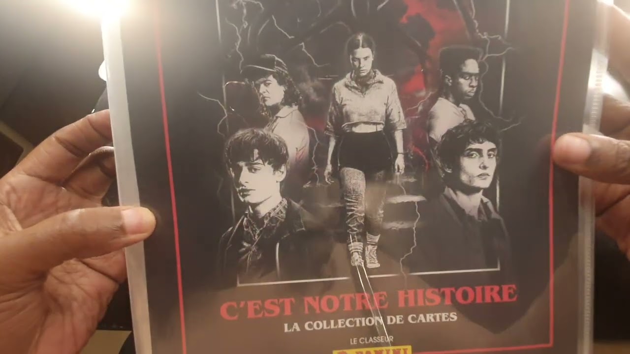 VIDÉO OUVERTURE DE CARTES COLLECTION STRANGER things 