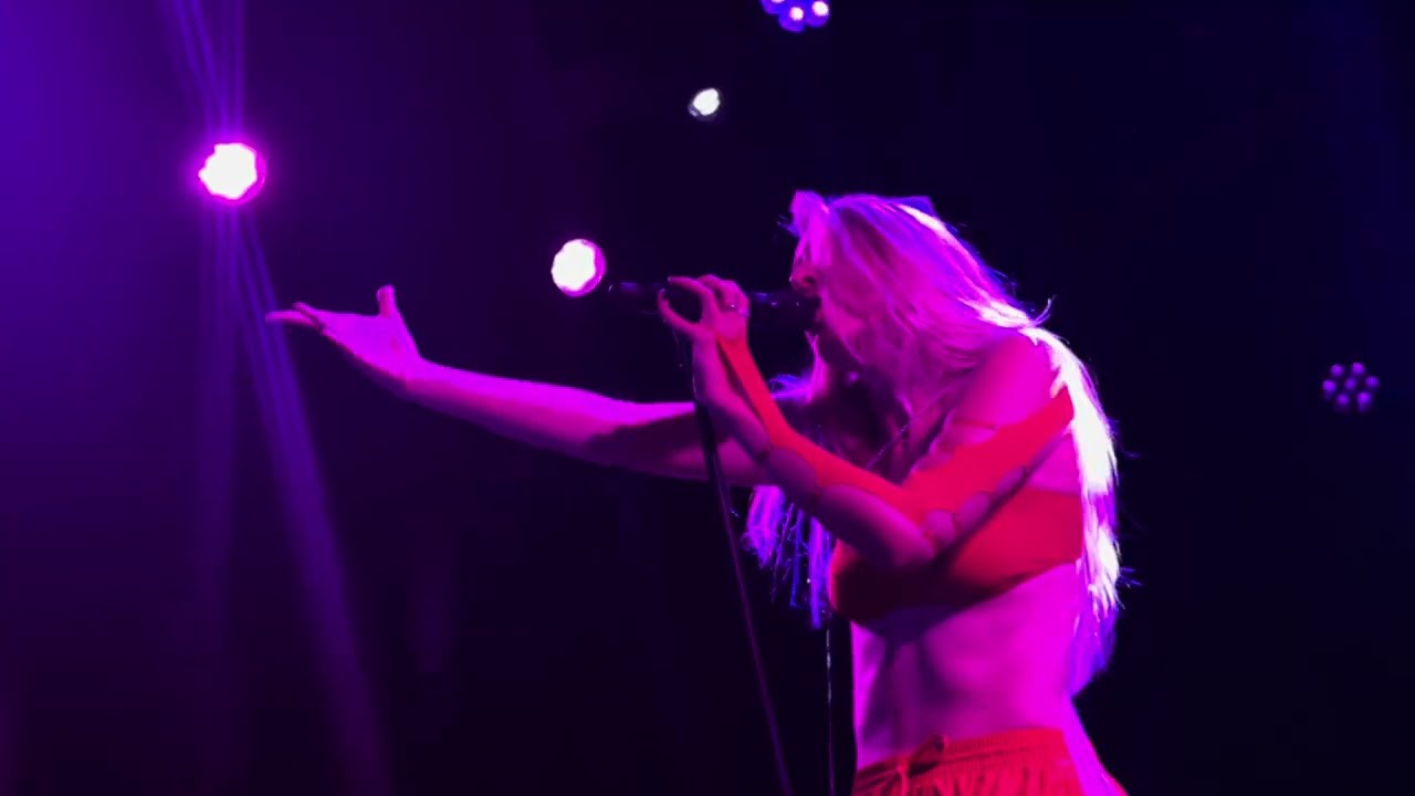 Maude Latour — Bloom (Live at The Racket 09.22.25)