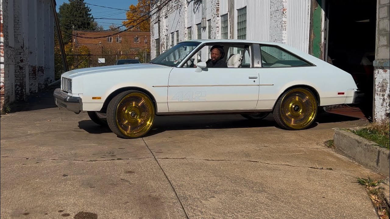@AllState_EveryThing_Covered 1979 Cutlass HatchBack Salon 442 on 24