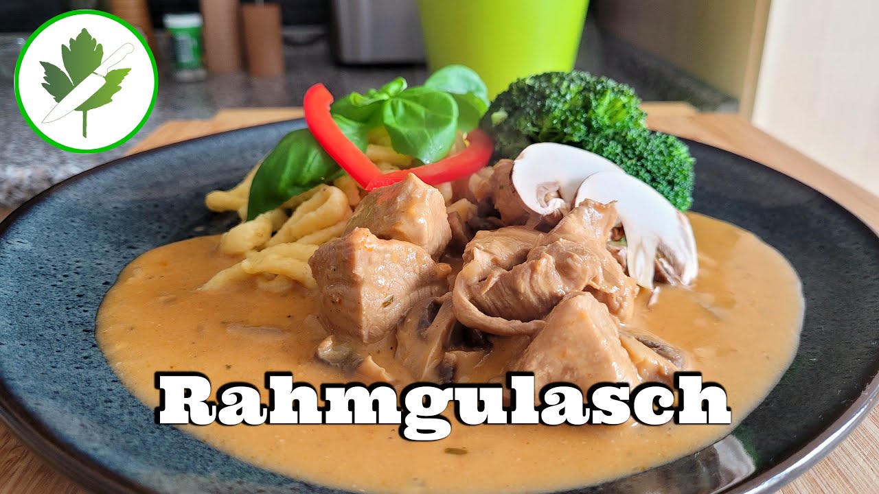 Zartes Rahmgulasch vom Schwein mit leckerem Brokkoli