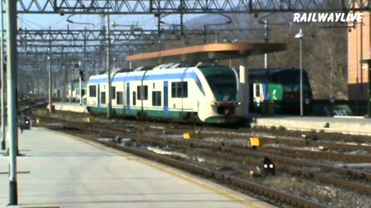 Trenitalia Minuetto DMU at a distant platform (HD)