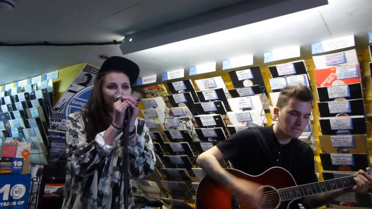 Pvris - Eyelids (Acoustic) (HD) - Banquet Records - 11.04.15