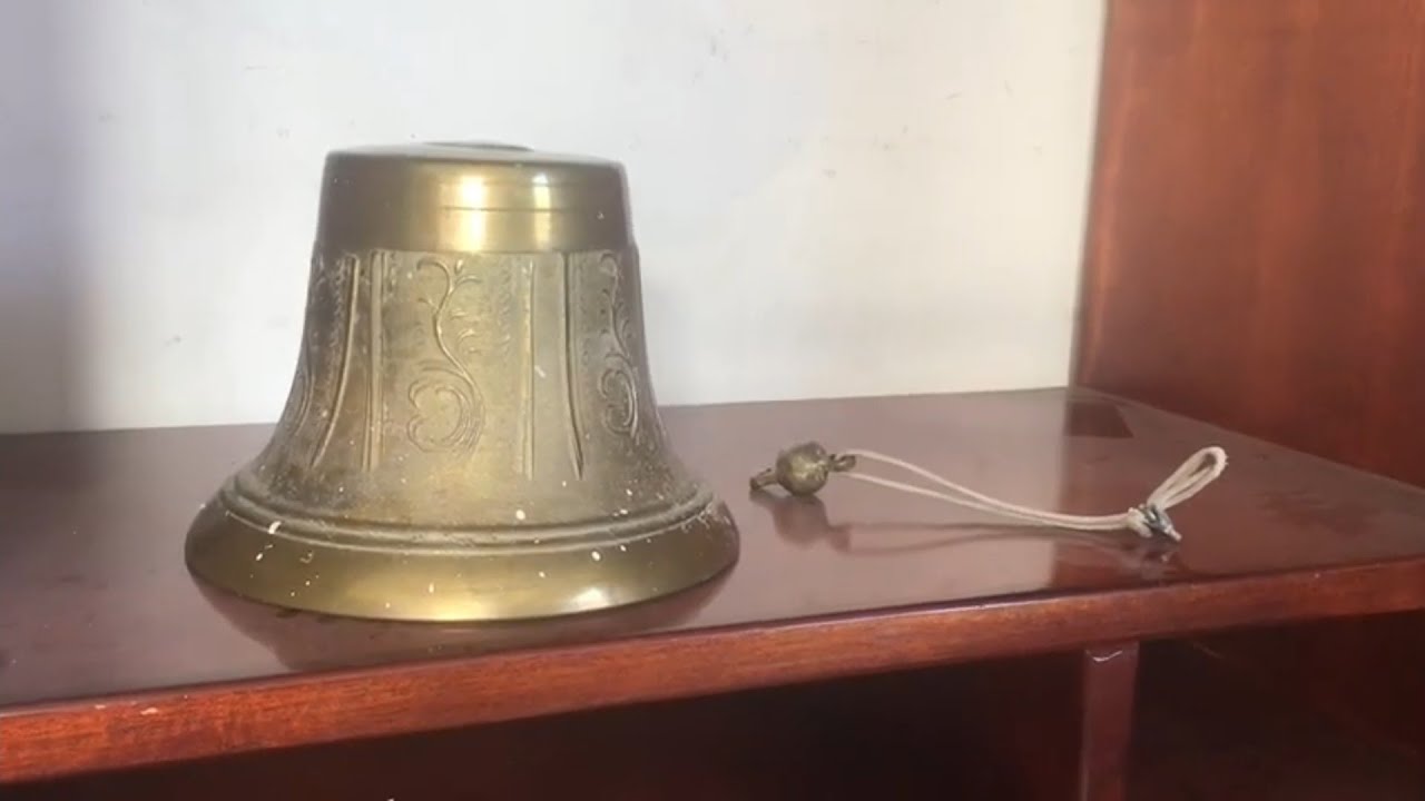 Como Colocar Correctamente El Badajo De Una Campana (1)