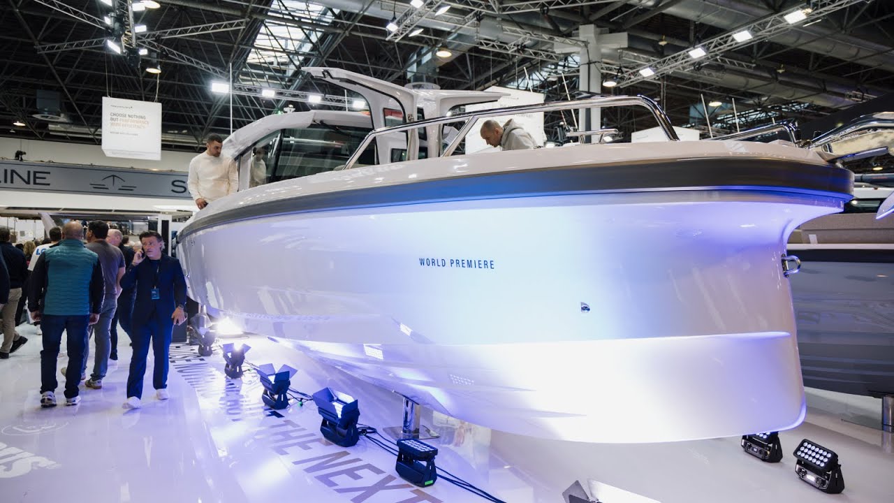 A first look at the all-new Axopar 38 XC Cross Cabin