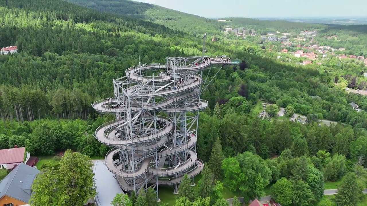 Góry Izerskie - wieża Sky Walk w Świeradowie Zdroju