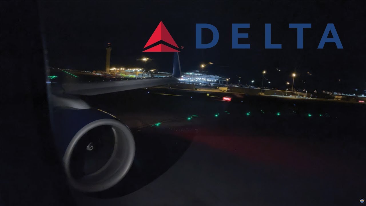 Delta Air Lines Boeing 757-200 Powerful Late Night Takeoff from Denver for Detroit