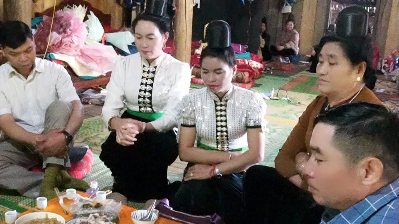 Ho&agrave;ng Nhung, L&ograve; Đi&ecirc;u, L&ograve; Linh h&aacute;t th&aacute;i Ch&uacute;c mừng v&agrave; giao lưu b&ecirc;n nh&agrave; g&aacute;i