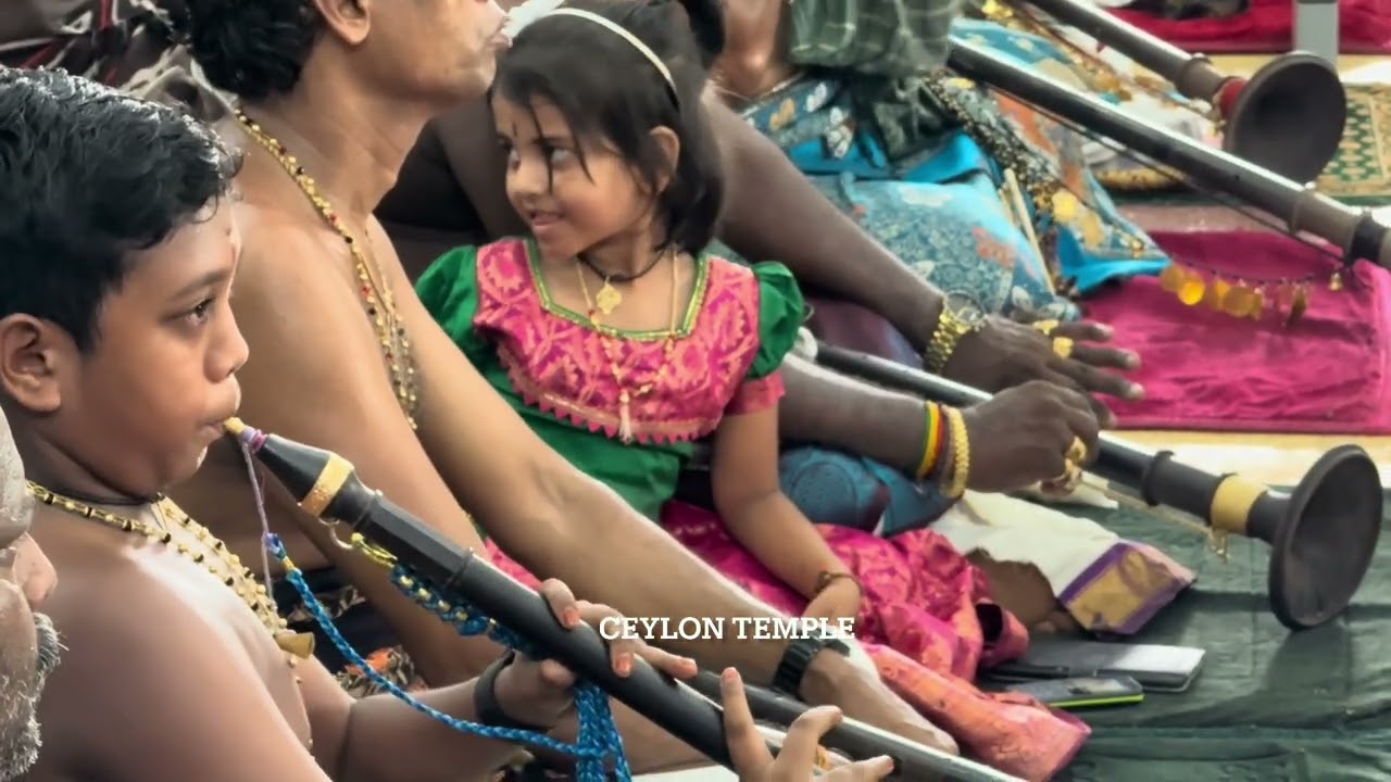 ஈழத்துக் கலைஞர்களின் அருமையான வாசிப்பு