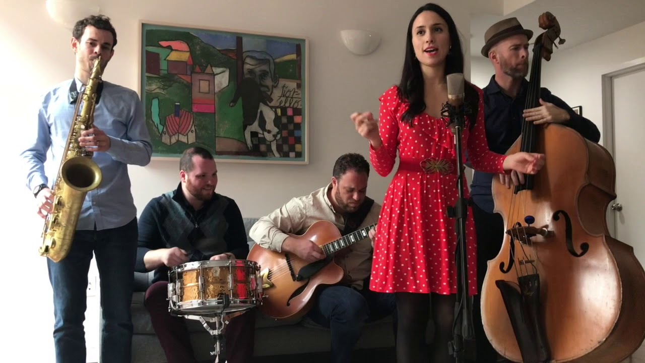 Peter & the Master Keys quartet featuring Vanessa Perea- Santa Claus is Coming to Town