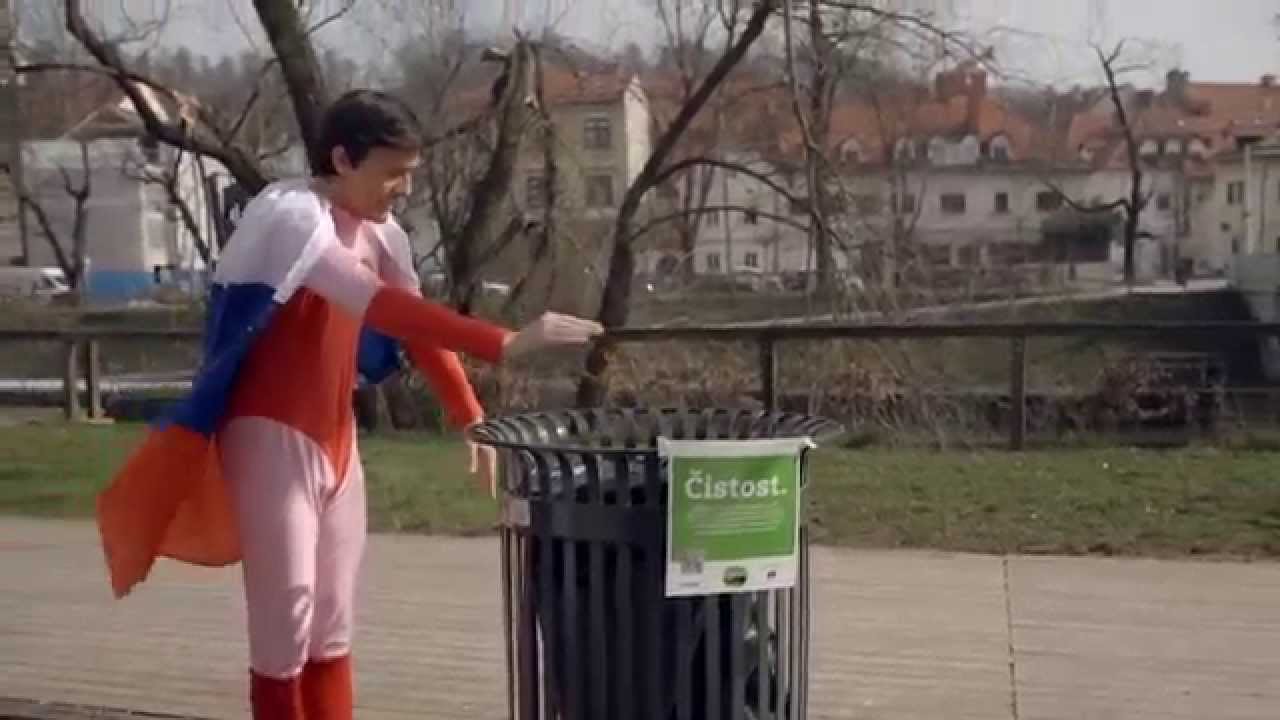 Klemen Slakonja kot Super Barbika - Delam vse, kar dela Pahor