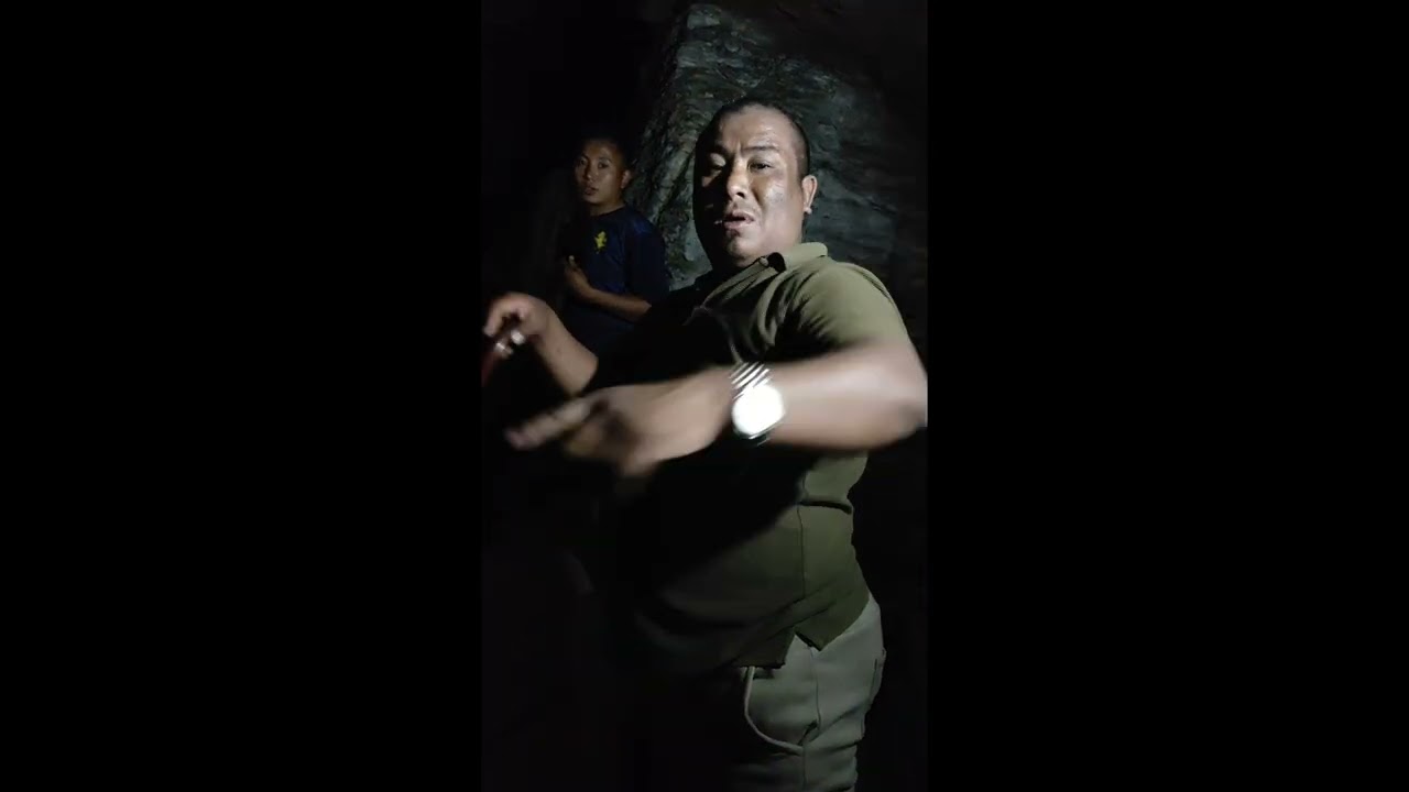 SALOMI VILLAGE 🪨 STONE CAVE