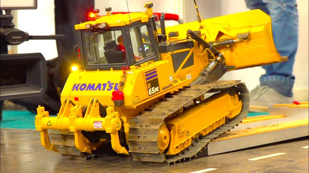 EXCLUSIV DETAILED FUNCTIONAL RC MODELS I RC DREDGER I HEAVY HAULAGE ACTROS I RC DOZER I