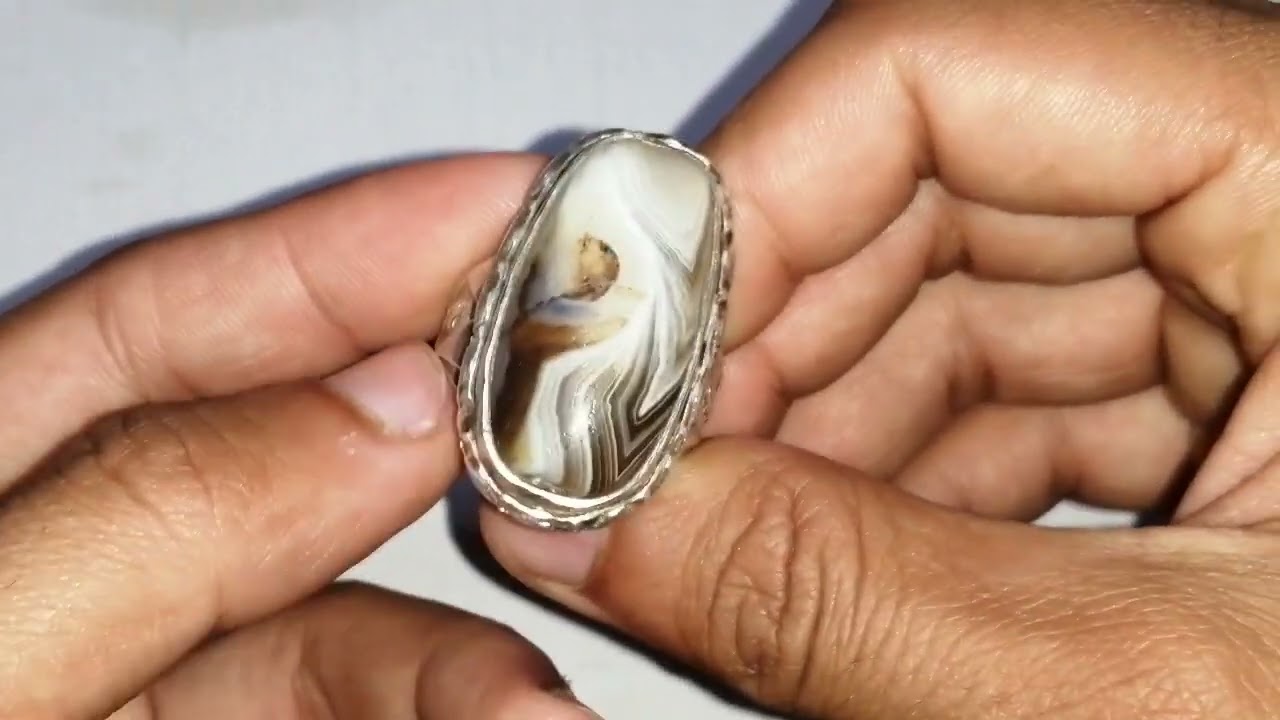 خواتم جزع يماني. وجزع مشكوك فيه باقي التفاصيل بالفيديو