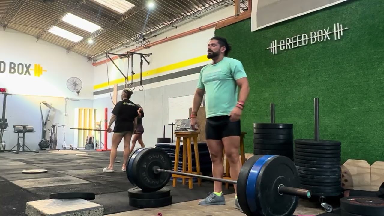 90 y 100 x3 Snatch bajo rodilla