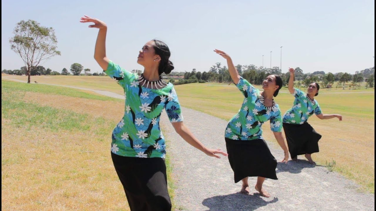 SIVA LAIA | Siva Samoa - Falealili Uma