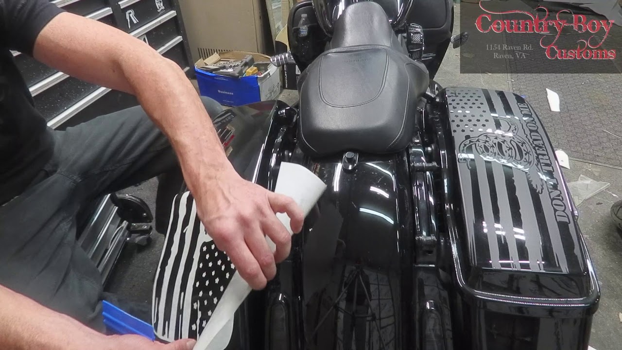Country Boy Customs - Saddlebag Decal Install