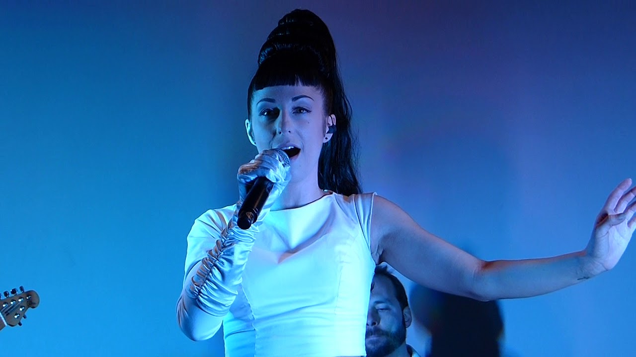 Madmoiselle performing 