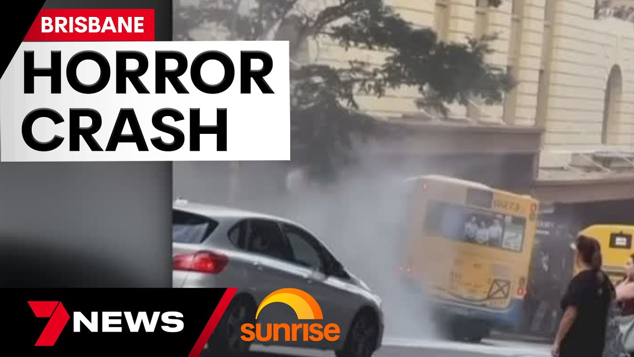 One killed, five hospitalised in horrific bus crash in Brisbane | 7 News Australia