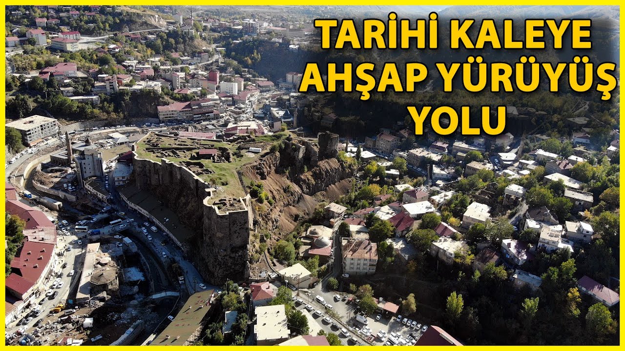 Tarihi Bitlis Kalesi'ne Yapılan Yürüyüş Yolu ile Seyir Terasları Yıl Sonuna Bitecek