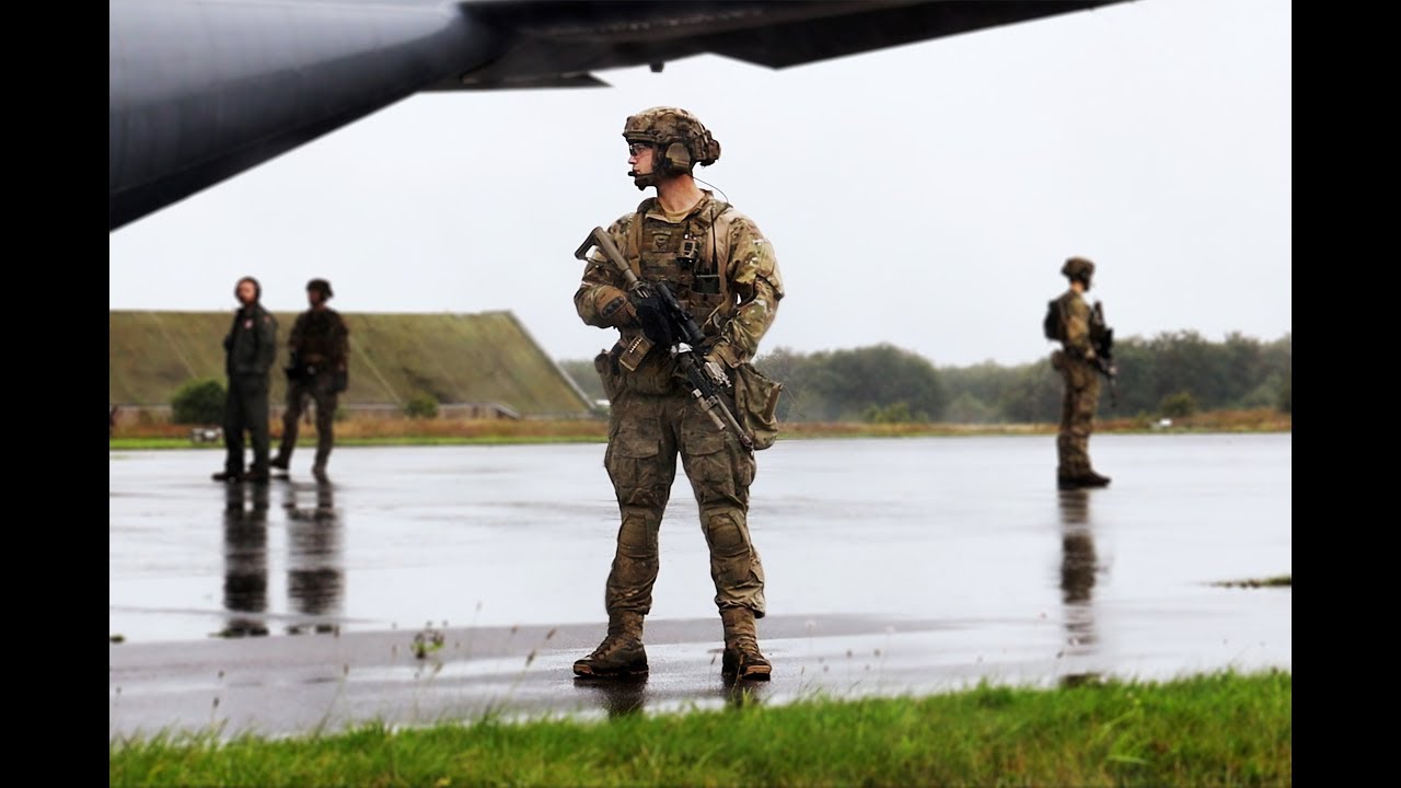 Træning før Hercules flyver til Mali