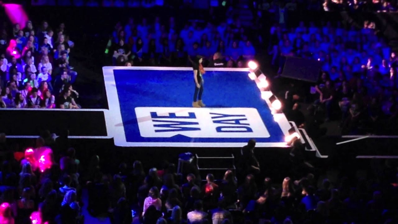 Molly Burke, Bully Victim, Shares Her Story @ WeDayMN!