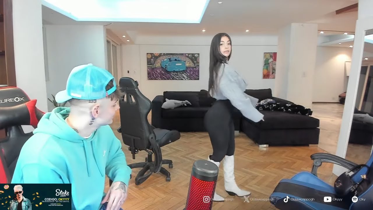 TE GUSTA COMO ESTOY VESTIDA?