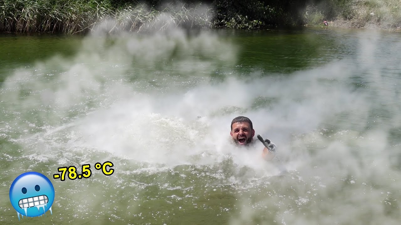 M-AM BAGAT IN 20 de KG de GHEATA CARBONICA 🥶 ! *Experiment*