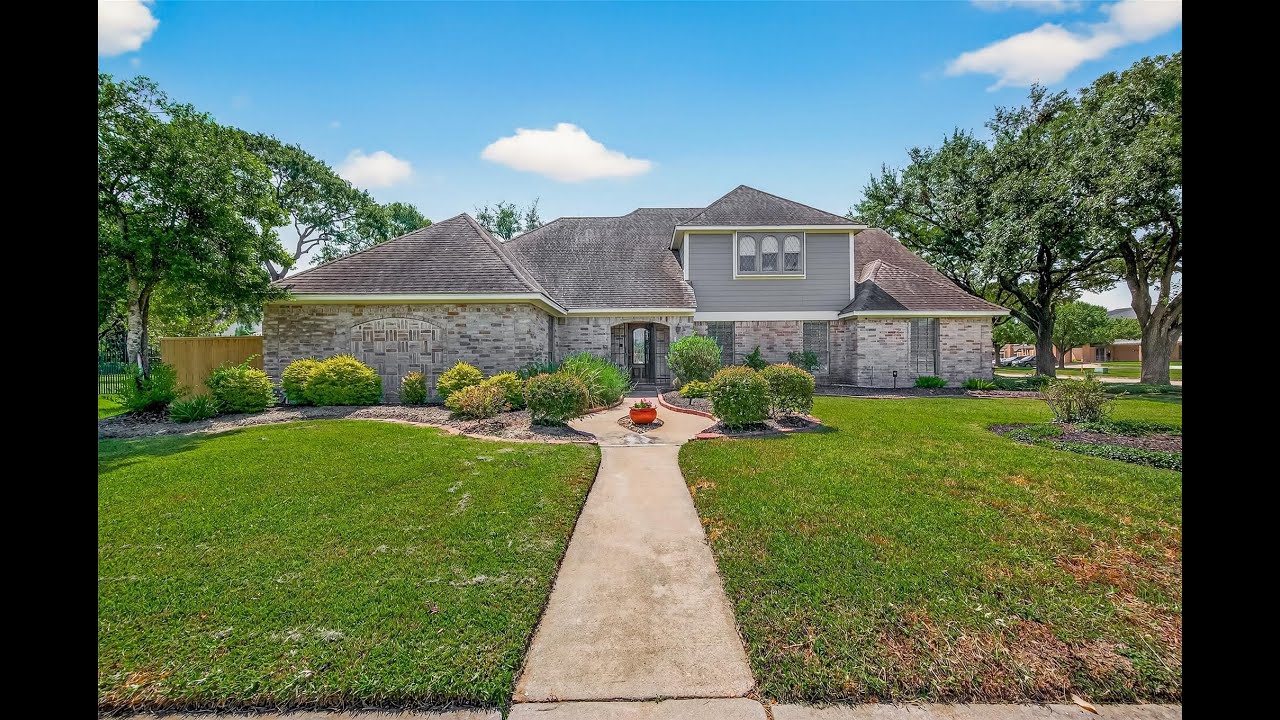 16529 De Lozier St, Jersey Village, TX 77040