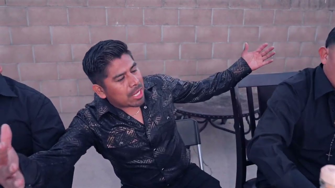 Grupo Valerio musical, Mientras hay dinero hay amigos